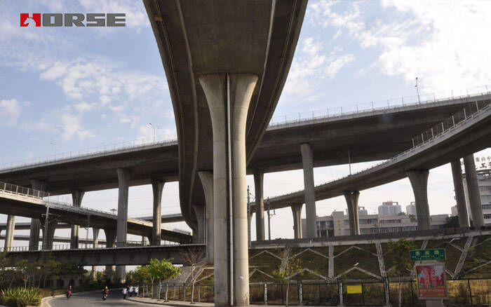 Crack reinforcement of Xiamen overpass Crack reinforcement of Xiamen overpass